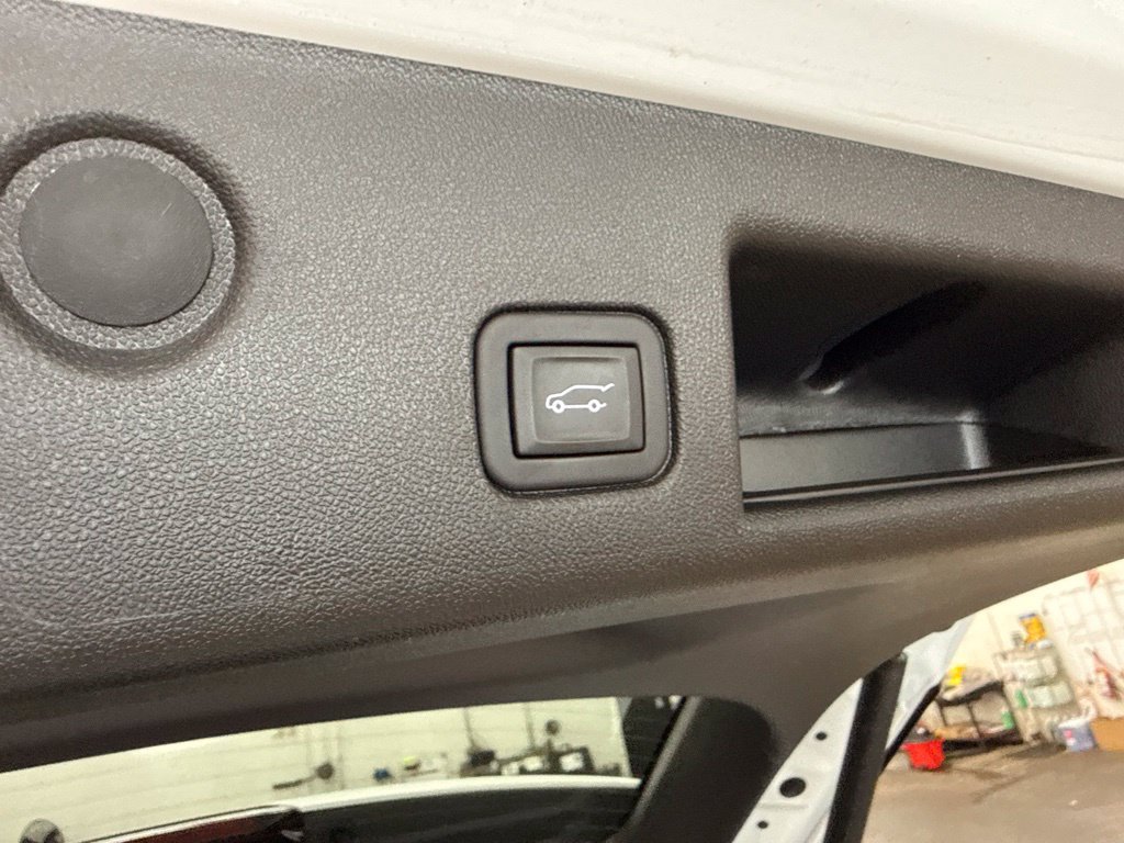 Used 2024 Chevrolet Equinox LT AWD/4WD image 14