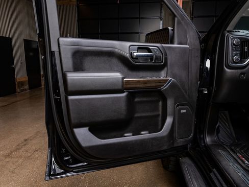 Used 2021 Chevrolet Silverado 1500 LT Trail Boss w/ Convenience Package II image 35