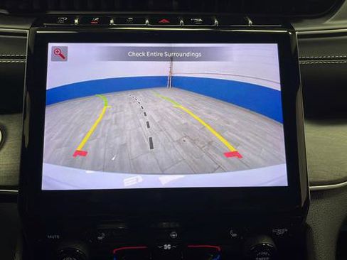 Used 2024 Jeep Grand Cherokee L Limited w/ Black Appearance Package image 14