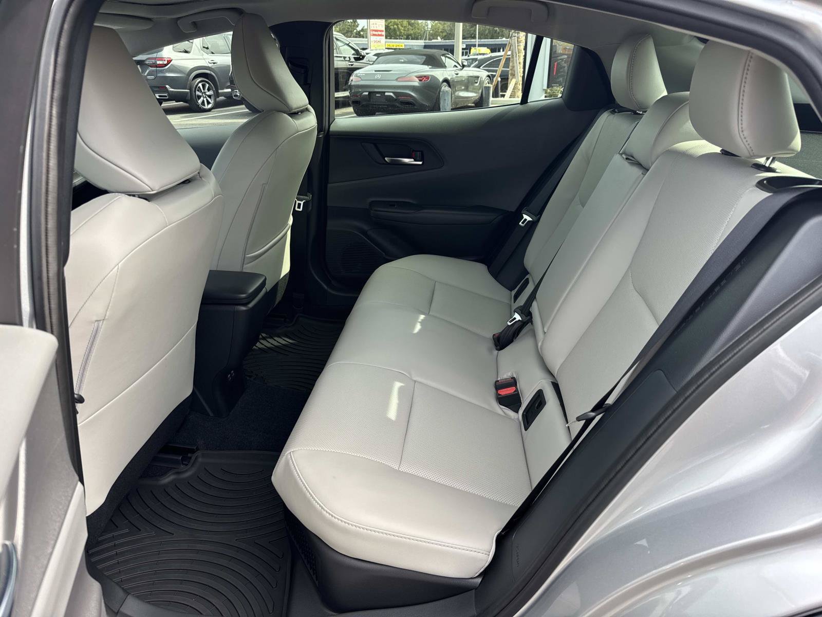 Used 2024 Toyota Prius Limited FWD image 12