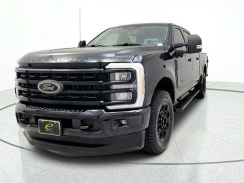 Used 2023 Ford F250 XLT w/ Black Appearance Package AWD/4WD image 3
