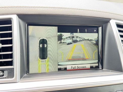 Used 2014 Mercedes-Benz GL 350 BlueTEC 4MATIC image 4