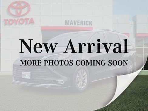 Used 2022 Toyota Sienna XLE w/ XLE Plus Package AWD/4WD image 1