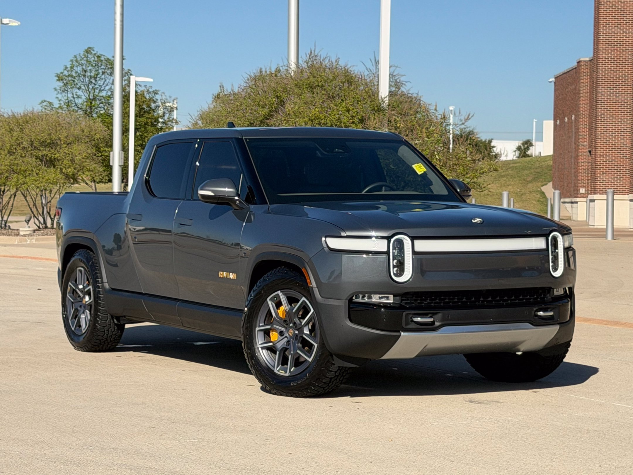 Used 2023 Rivian R1T Adventure Quad AWD/4WD image 2