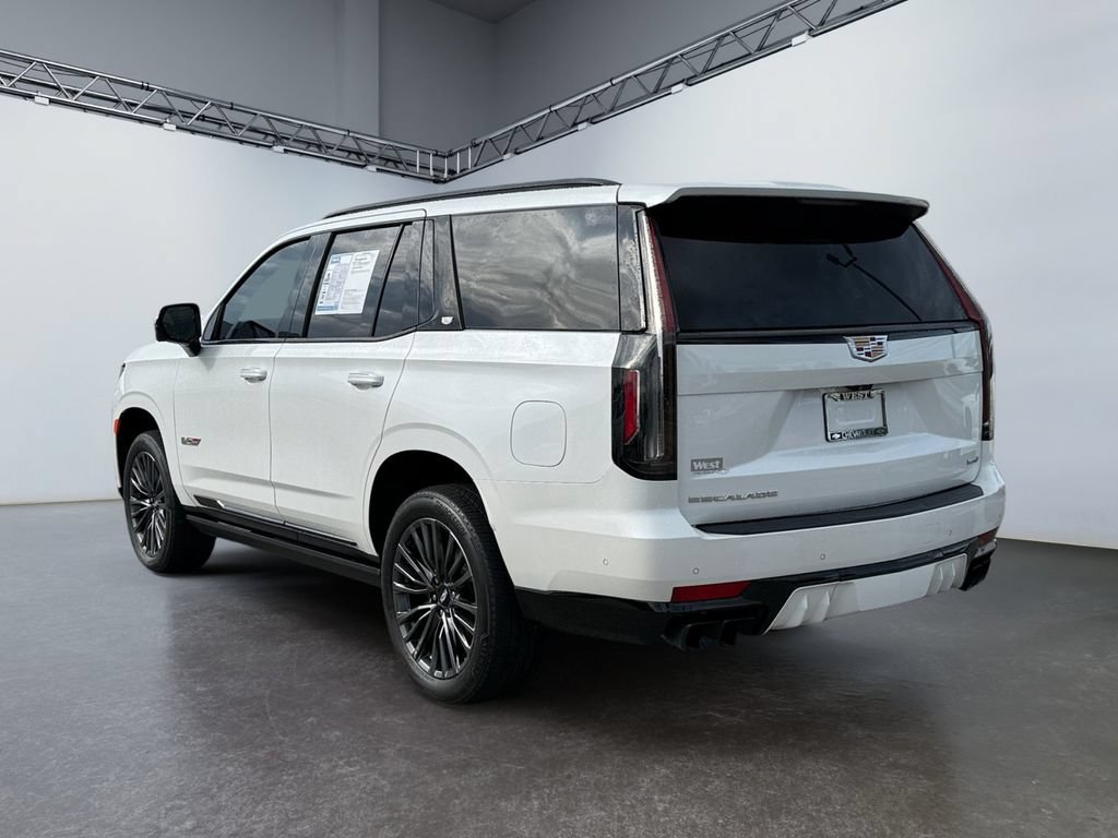 Used 2024 Cadillac Escalade V AWD/4WD image 5