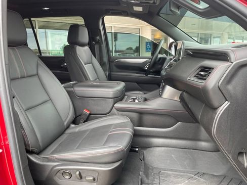 Used 2024 Chevrolet Suburban RST w/ Luxury Package AWD/4WD image 21