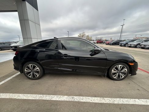 Used 2017 Honda Civic EX-L image 4