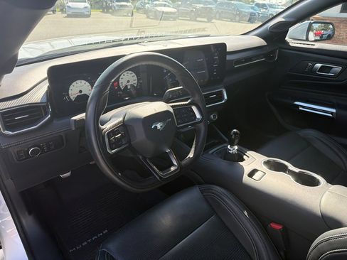 Used 2024 Ford Mustang GT Premium RWD image 4