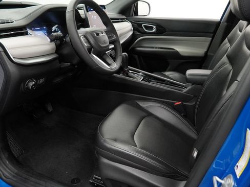 Certified 2026 Jeep Compass Limited AWD/4WD image 17
