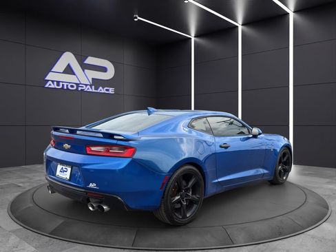 Used 2017 Chevrolet Camaro SS RWD image 6