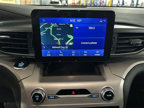 Used 2021 Ford Explorer XLT w/ Equipment Group 202A image 20