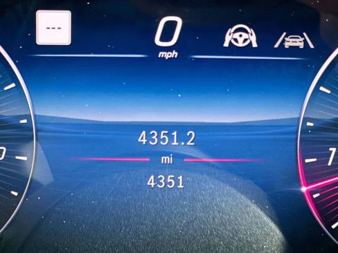 Used 2024 Mercedes-Benz CLE 300 4MATIC Coupe image 15