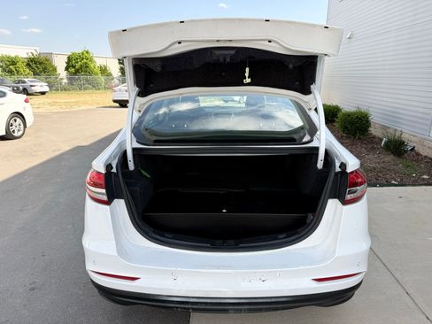 Used 2019 Ford Fusion SE FWD image 39
