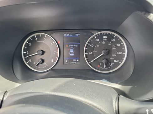 Used 2024 Nissan Sentra S FWD image 25