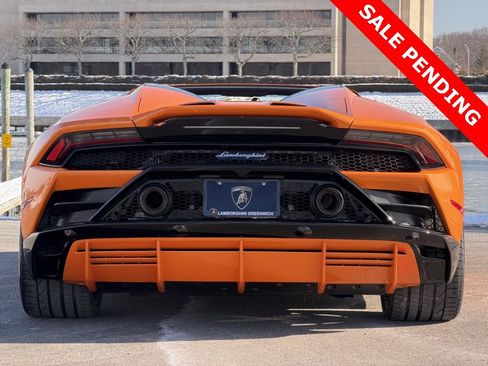 Used 2024 Lamborghini Huracan EVO image 4
