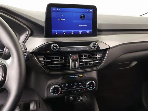 Used 2024 Ford Escape Active w/ Cold Weather Package image 5