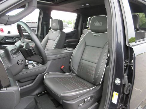 Certified 2025 GMC Sierra 1500 AT4X w/ AT4X AEV Edition AWD/4WD image 25