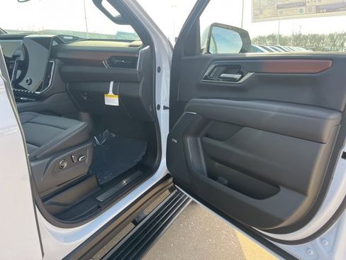 New 2026 GMC Yukon Denali w/ Sun & Power Step Package image 52