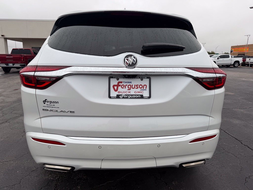Used 2021 Buick Enclave Avenir w/ Avenir Technology Package FWD image 16