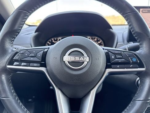 Used 2024 Nissan Altima 2.5 SV w/ SV Premium Package image 21