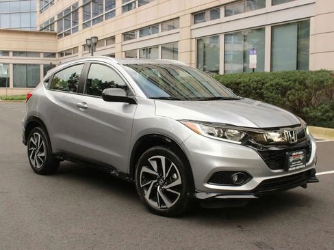 Used 2019 Honda HR-V Sport image 1