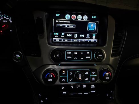 Used 2019 GMC Yukon XL SLT AWD/4WD image 16