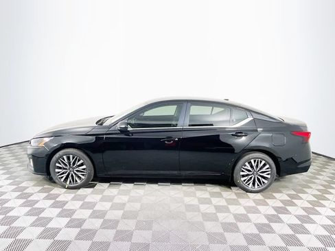 New 2026 Nissan Altima 2.5 SV FWD image 4