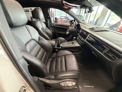 Used 2021 Porsche Macan S AWD/4WD image 69