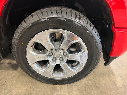 Used 2020 RAM 1500 Big Horn AWD/4WD image 4