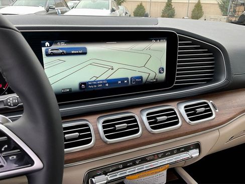 New 2026 Mercedes-Benz GLS 450 4MATIC image 7