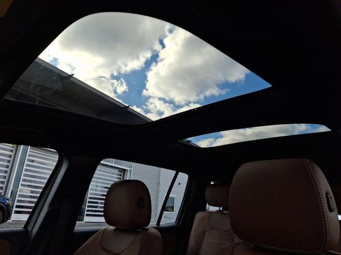 New 2025 Mercedes-Benz GLB 35 AMG 4MATIC image 14