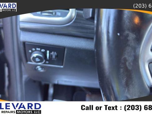 Used 2020 Jeep Grand Cherokee Laredo image 23