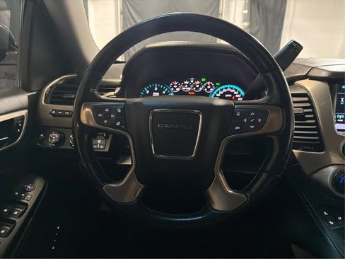 Used 2019 GMC Yukon XL Denali w/ Denali Ultimate Package AWD/4WD image 22