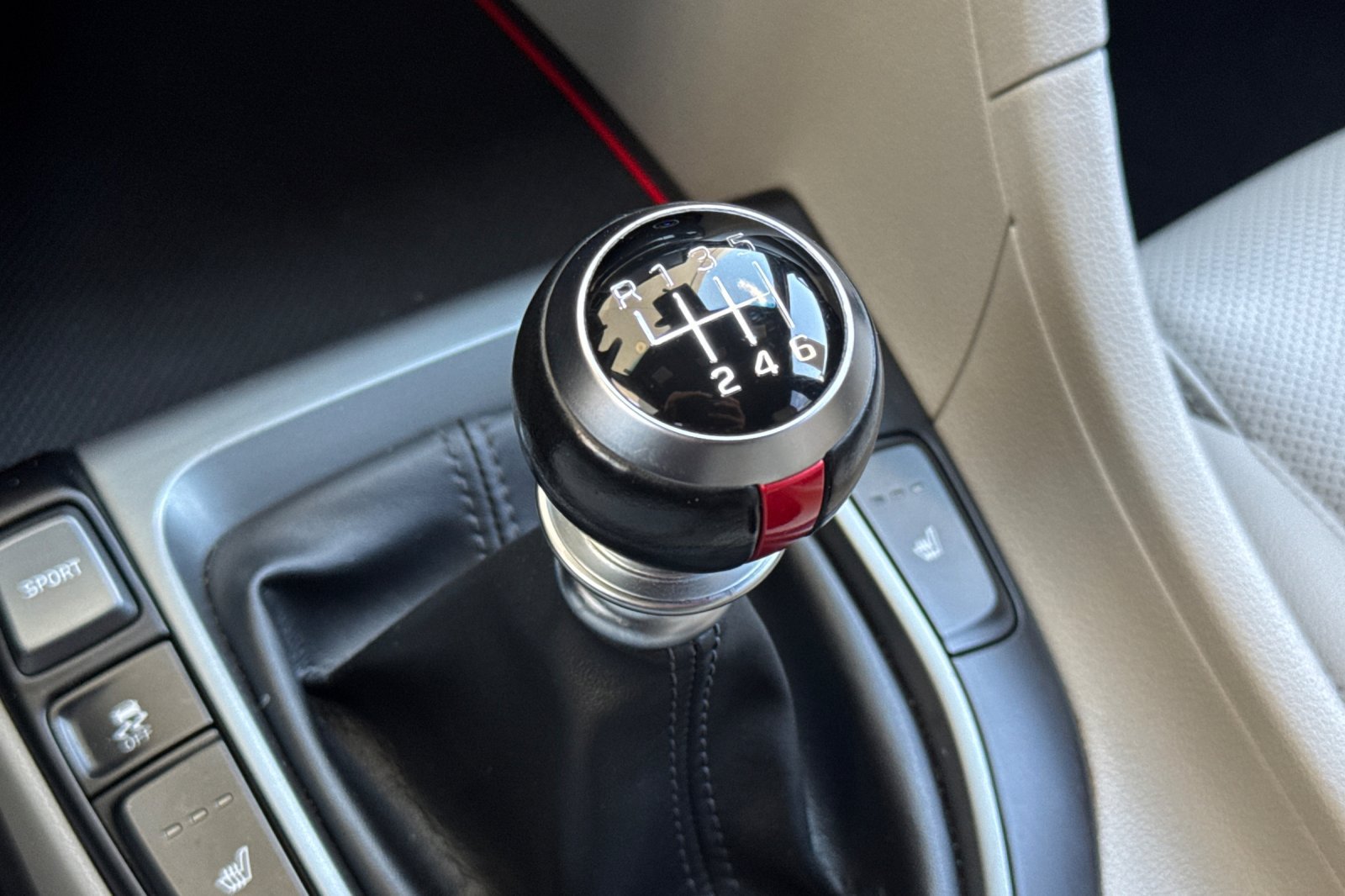 Used 2019 Hyundai Veloster Turbo Ultimate FWD image 23