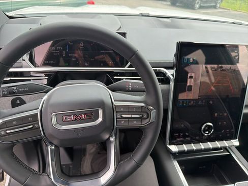 New 2026 GMC Sierra EV Elevation AWD/4WD image 19