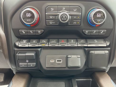 Used 2022 Chevrolet Silverado 2500 LTZ w/ LTZ Texas Edition AWD/4WD image 14