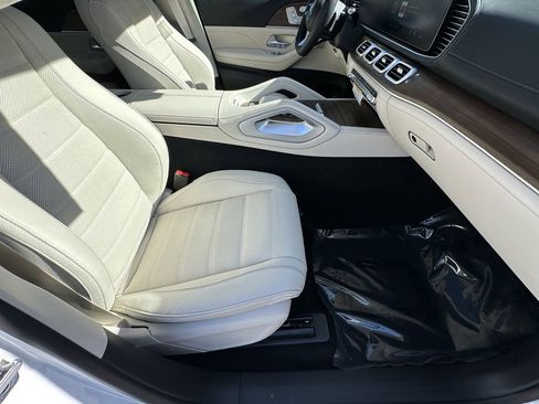 New 2026 Mercedes-Benz GLS 450 4MATIC image 15