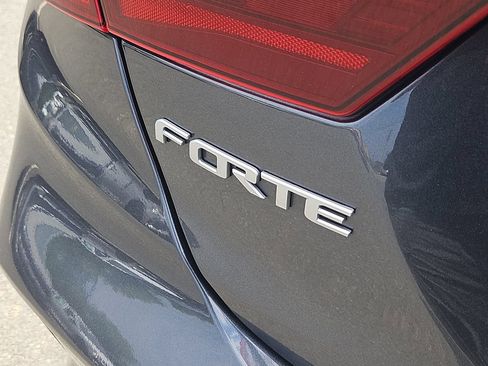 Certified 2023 Kia Forte LXS FWD image 12