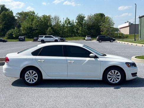 Used 2013 Volkswagen Passat 2.5 S FWD image 9
