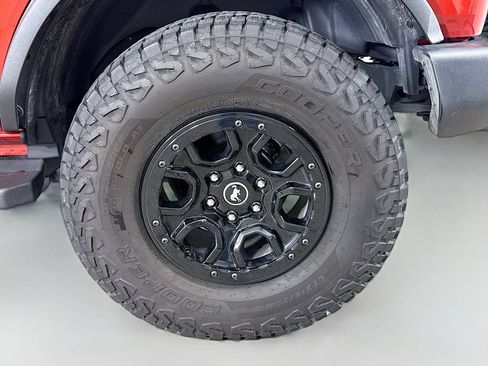 Used 2024 Ford Bronco Wildtrak AWD/4WD image 30