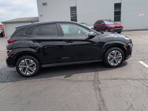 Used 2023 Hyundai Kona SE FWD image 4