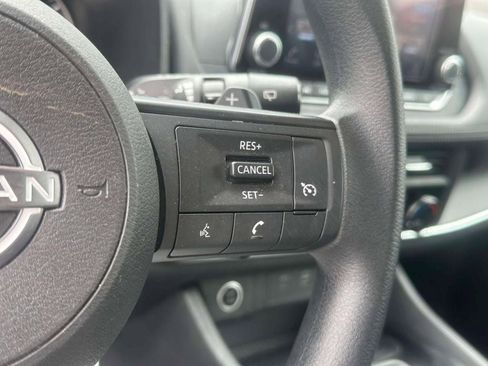 Used 2023 Nissan Rogue S AWD/4WD image 21