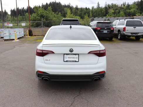 Used 2023 Volkswagen Jetta GLI Autobahn FWD image 6