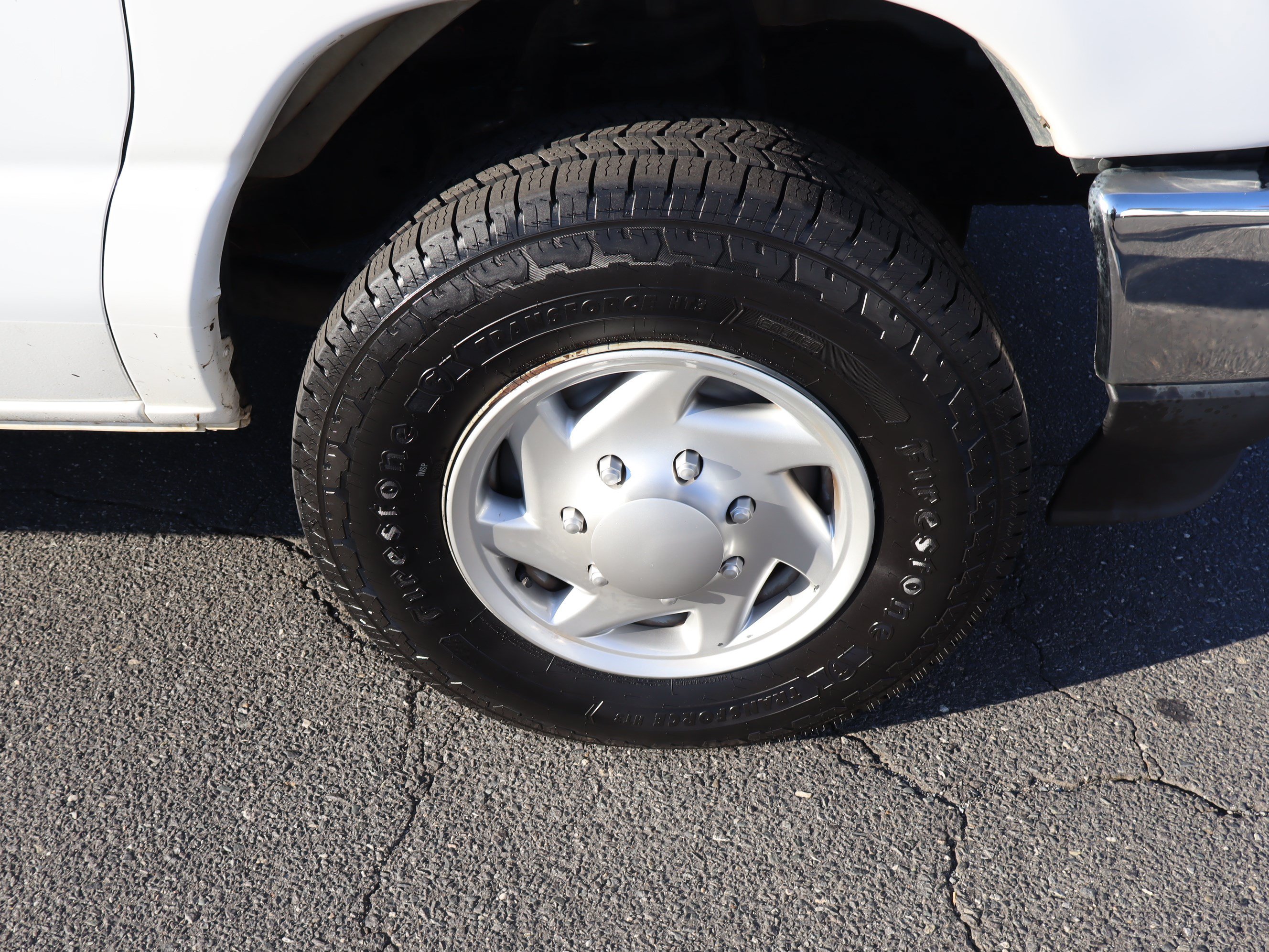 Used 2022 Ford E-350 and Econoline 350 Super Duty w/ Power Windows & Locks Group RWD image 27