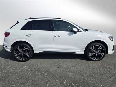 Certified 2024 Audi Q3 2.0T Premium Plus image 2