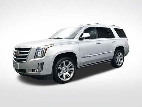 Used 2019 Cadillac Escalade Premium Luxury image 10