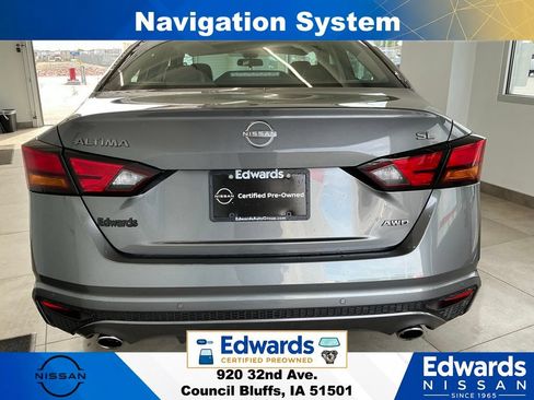 Used 2024 Nissan Altima 2.5 SL AWD/4WD image 8