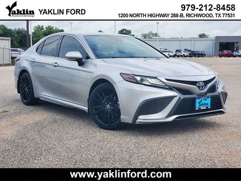 Used 2021 Toyota Camry XSE FWD image 1