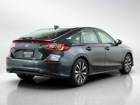 Used 2024 Honda Civic EX-L image 5