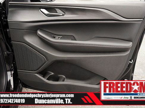 New 2024 Jeep Grand Cherokee L Altitude image 42